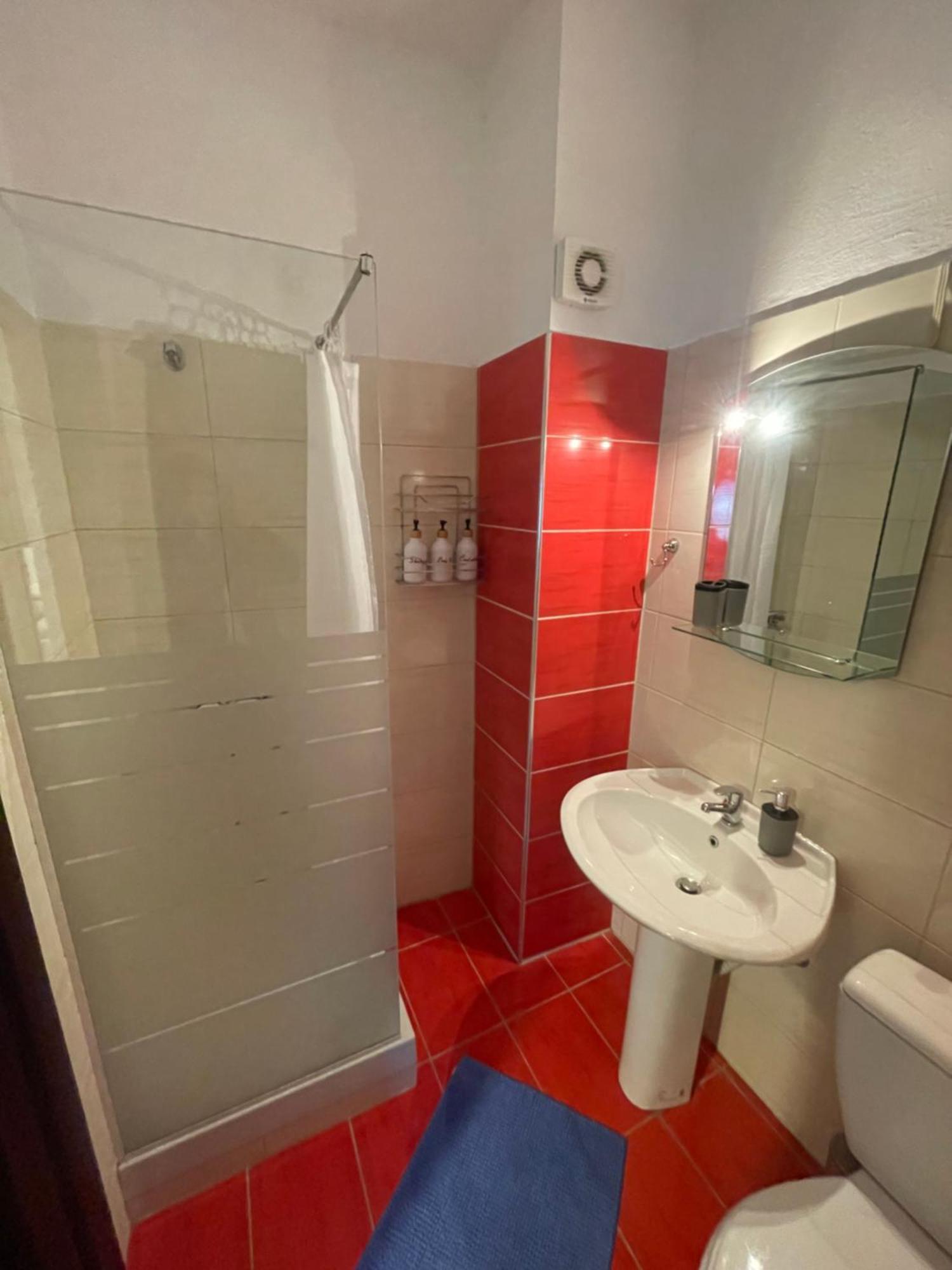 Central & Riverfront Room 1 Edessa Exterior foto